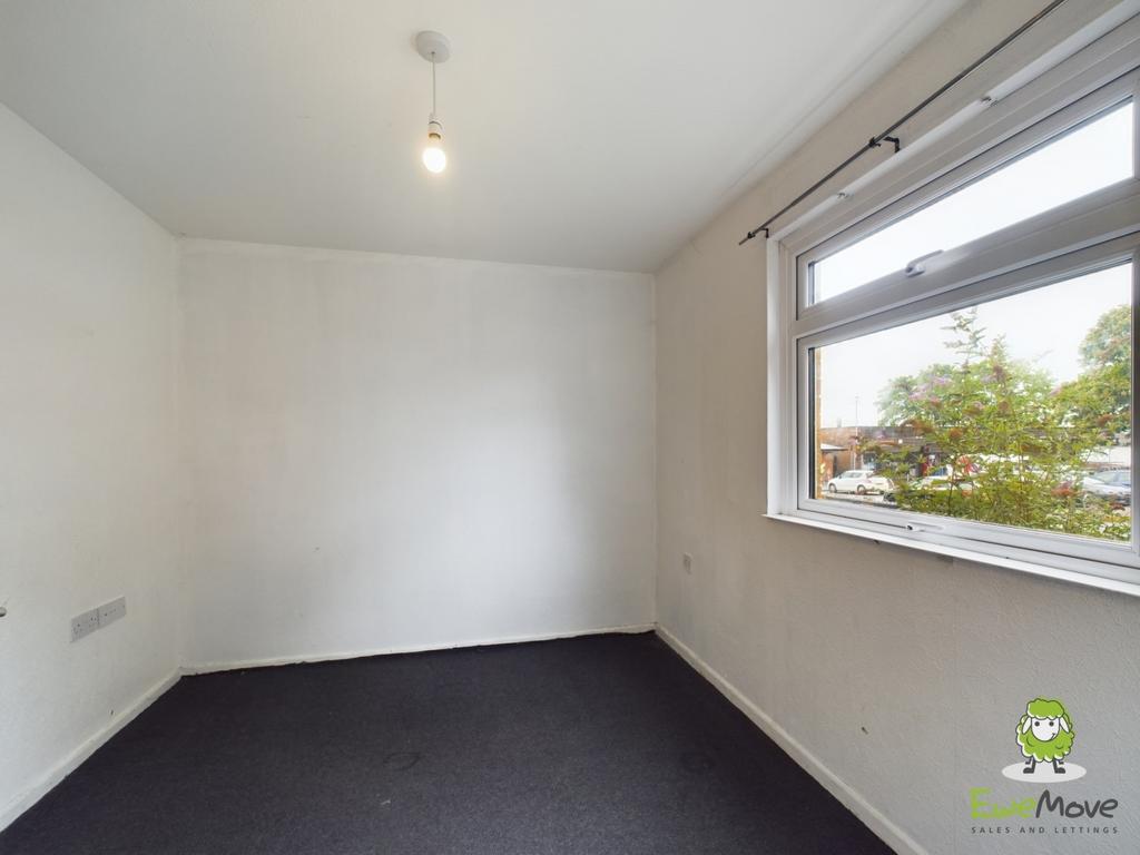 Bedroom 4 - Ground Floor -