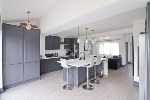 390 Manchester Road, Worsley, Manchester, M28 3WH