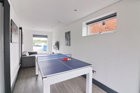 390 Manchester Road, Worsley, Manchester, M28 3WH
