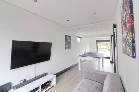 390 Manchester Road, Worsley, Manchester, M28 3WH