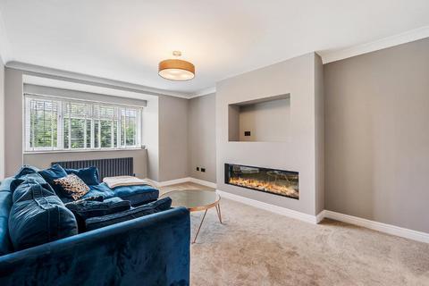 3 bedroom mews to rent, Park Road, Timperley, WA14 5AS