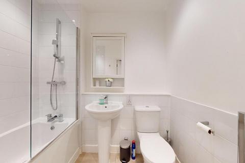 1 bedroom apartment to rent, 4 Peartree Way, London, SE10 0GU