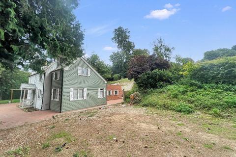4 bedroom detached house for sale, Church Road, Woldingham, Surrey, CR3 7LQ