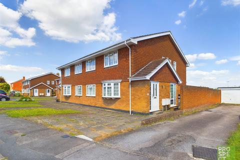 33 Avondale, Maidenhead, SL6 6SE
