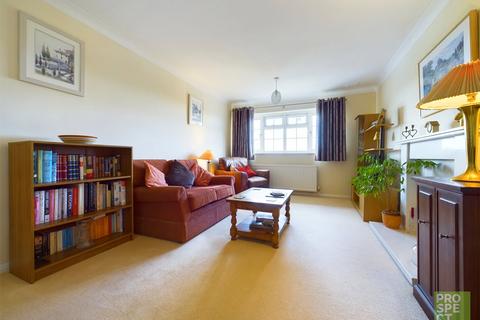 33 Avondale, Maidenhead, SL6 6SE