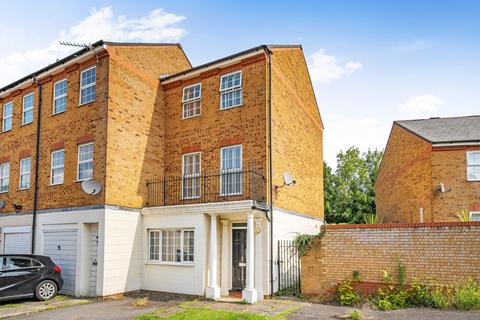 4 bedroom end of terrace house for sale, Oakleigh Close, Swanley, Kent