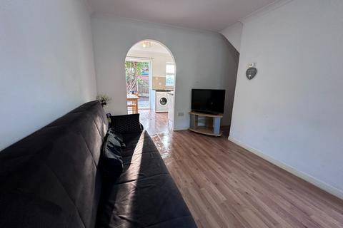 16 Teal Close, London, E16 3TP