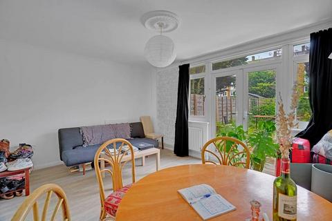 6a Portelet Road, London, E1 4ER