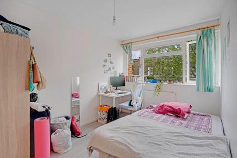 6a Portelet Road, London, E1 4ER