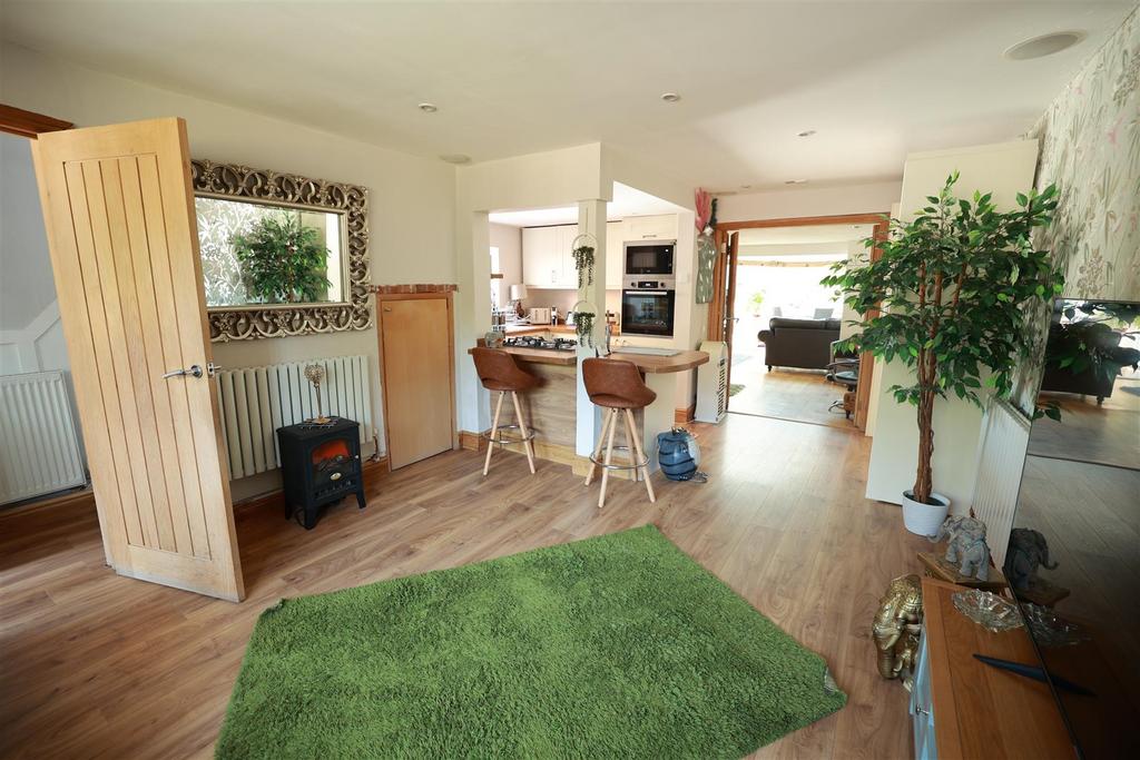 R6  2685.jpg
