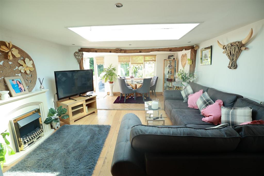 R6  2667.jpg