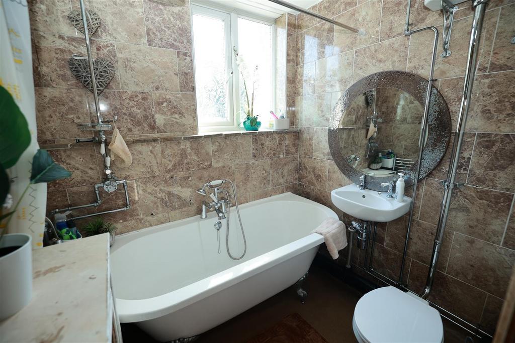 R6  2692.jpg