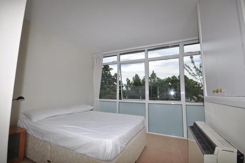 2 bedroom flat to rent, West London Studios, Fulham Road, SW6