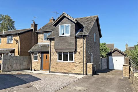 3 bedroom detached house for sale, Fenside Drive, Peterborough PE6