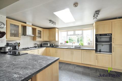 17 Burnsall Grove, Coventry, CV5 6BW