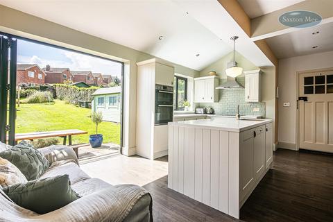 65 Carr Road, Deepcar, Sheffield, S36 2PR