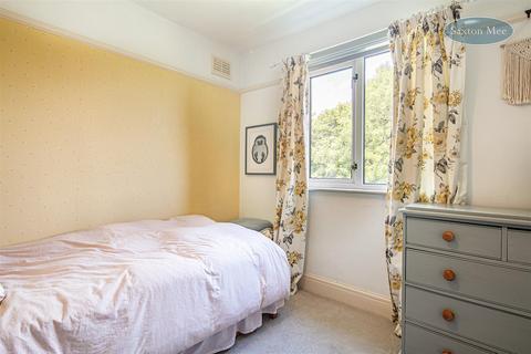 65 Carr Road, Deepcar, Sheffield, S36 2PR