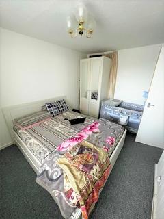 1 bedroom maisonette to rent, Burns Close, Hayes, UB4 0EJ