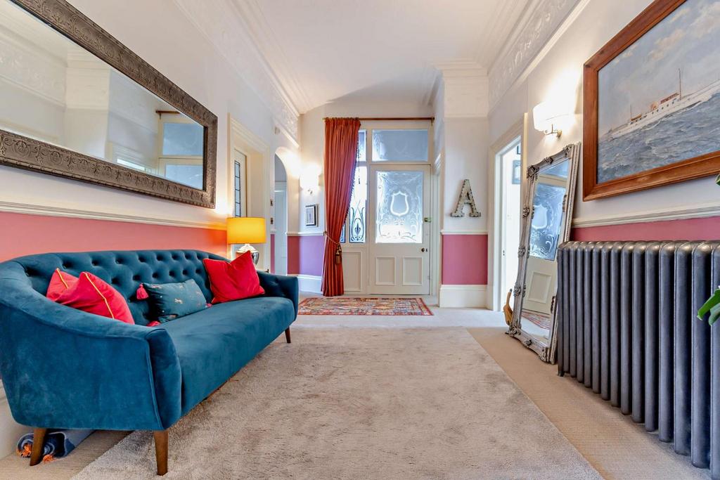 8613128-interior20-800.jpg