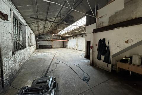 Warehouse to rent, Warehouse in Alma Road, Brimsdown, London