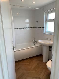 5 bedroom terraced house to rent, Bexhill Road, London