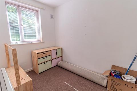 30 Astley Drive, Nottingham, NG3 3EU
