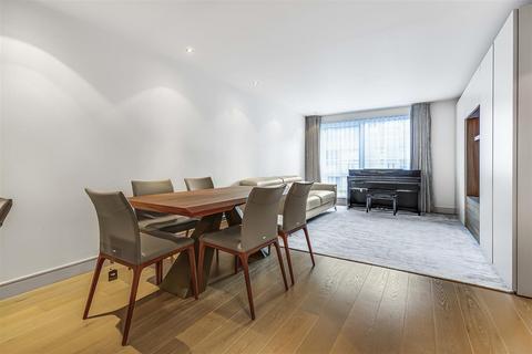 2 bedroom flat for sale, Doulton House, Chelsea Creek SW6