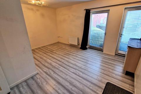 2 bedroom apartment to rent, Badger Road, West Timperley