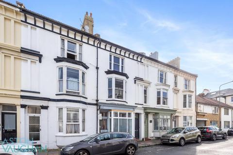 3 bedroom maisonette to rent, Chesham Road, Brighton BN2