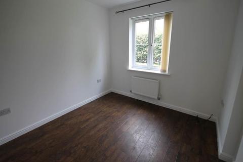 4 bedroom terraced house to rent, Knights Walk, Caerphilly CF83