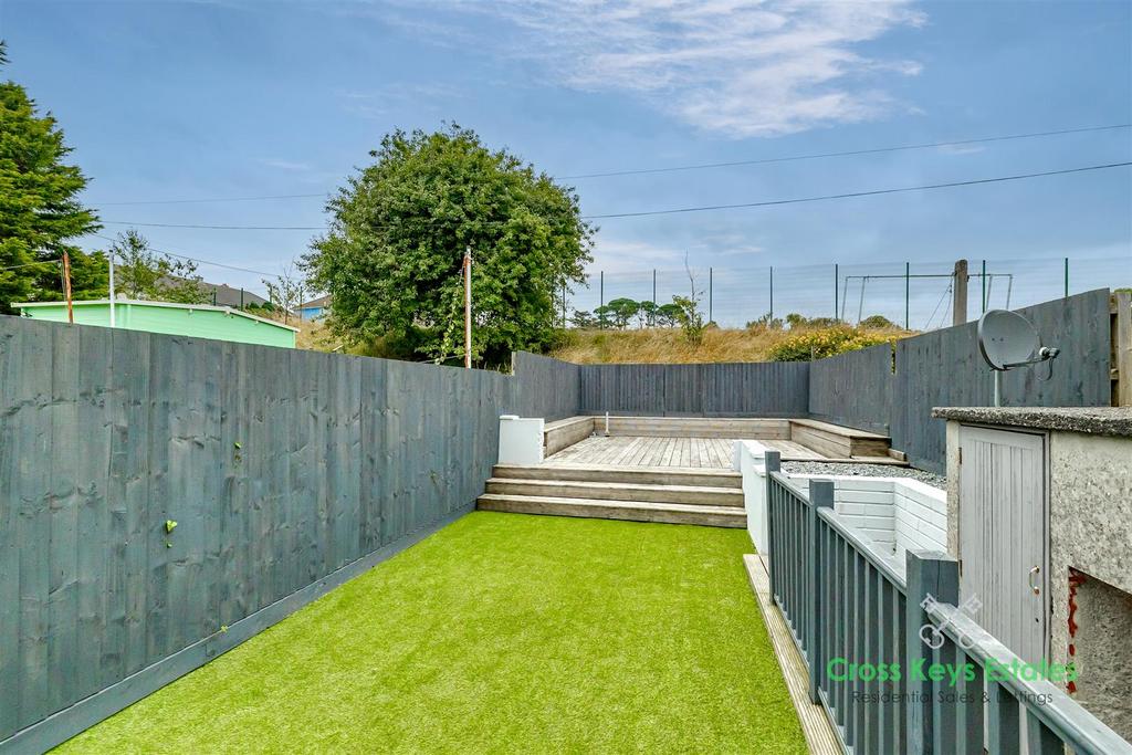 Front &amp; Rear Gardens