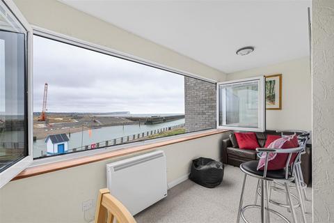 2 bedroom flat for sale, Fort Road, Newhaven