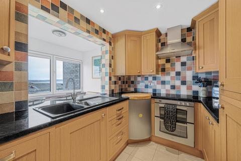 2 bedroom flat for sale, Fort Road, Newhaven