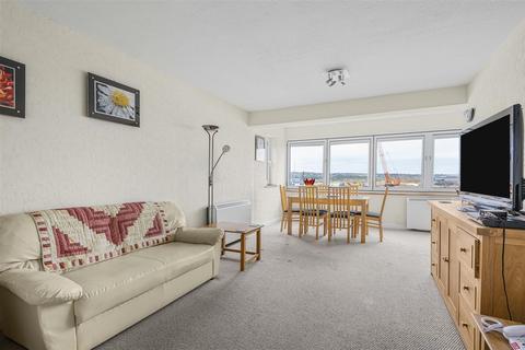 2 bedroom flat for sale, Fort Road, Newhaven