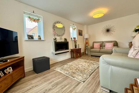 3 bedroom detached house for sale, Snowdrop View, Redcar