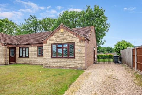 2 bedroom semi-detached bungalow to rent, Pullman Close, Metheringham, Lincoln