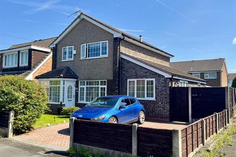 3 bedroom detached house to rent, Dartington Close, Manchester