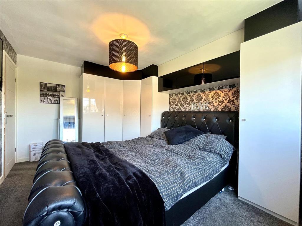 Bedroom 1 Aspect 2