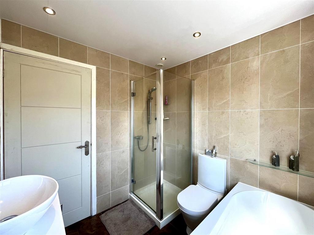 Bathroom Aspect 2