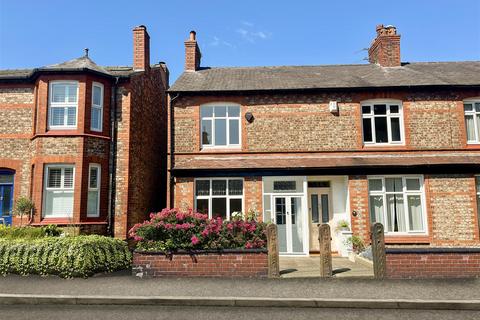 2 bedroom end of terrace house for sale, Cedar Road, Hale, Altrincham