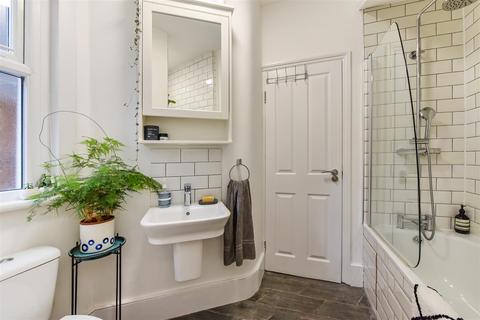 122 Brunswick Road, London, E10 6RS