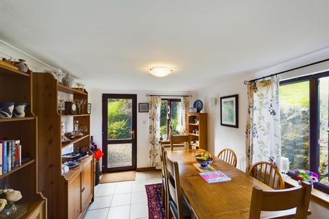 Burnside Lodge Erray Road, Tobermory, Isle Of Mull, PA75 6PS