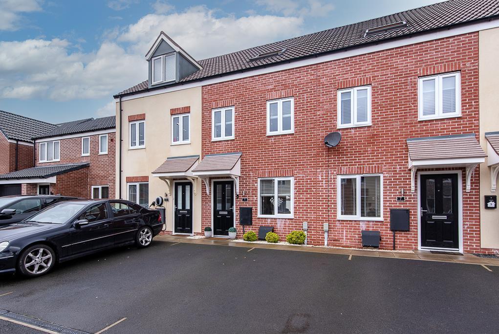 Wisteria Road, Burton Joyce, Nottingham 3 bed townhouse £240,000