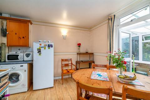 3 bedroom flat for sale, Abbey Road, London