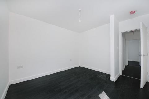2 bedroom flat to rent, Spencer Road, W3