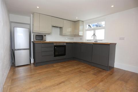 3 bedroom house to rent, Margaret Street, Brighton