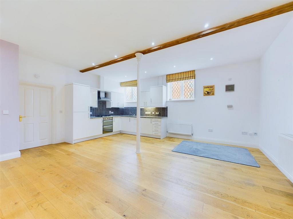 Open Plan Kitchen/Dining/Living Area