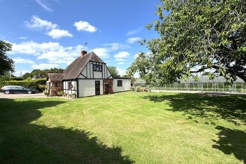 4 bedroom detached house for sale, Orchard Road, Newent GL18