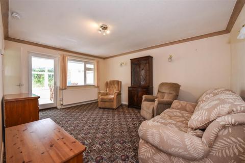 36 Andover Road, Ludgershall, Andover, SP11 9LZ
