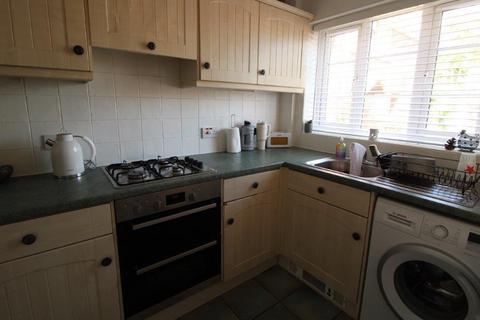 3 bedroom property to rent, Sedgemoor Court, Daventry NN11